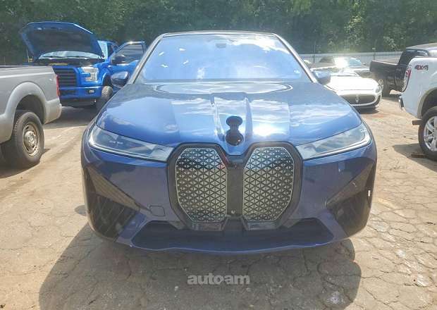 BMW iX