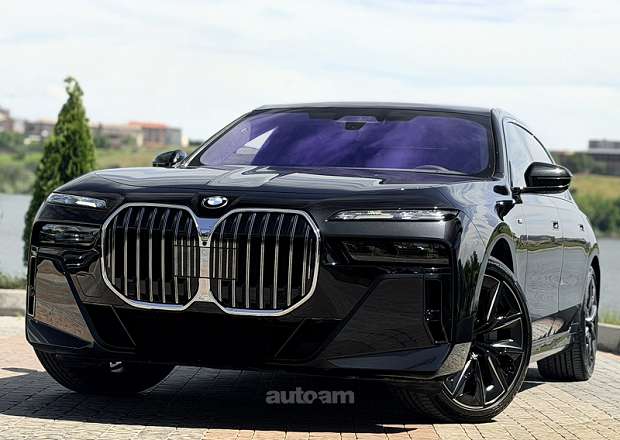 BMW 760 2023 — լուսանկար 1