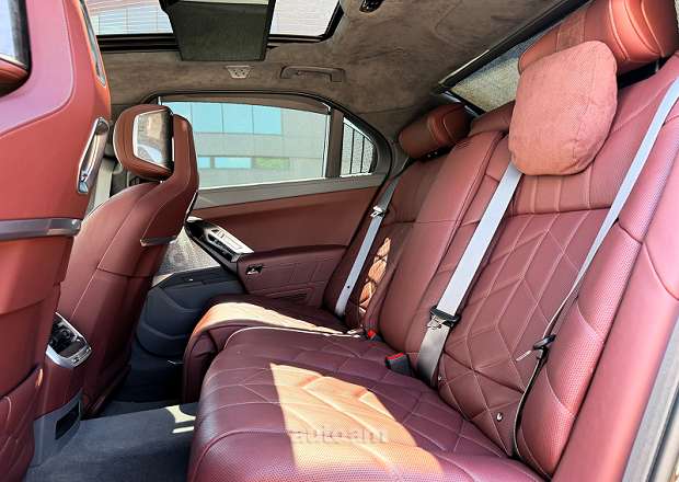 BMW 760 2023 — լուսանկար 9