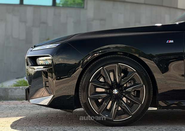 BMW 760 2023 — լուսանկար 14