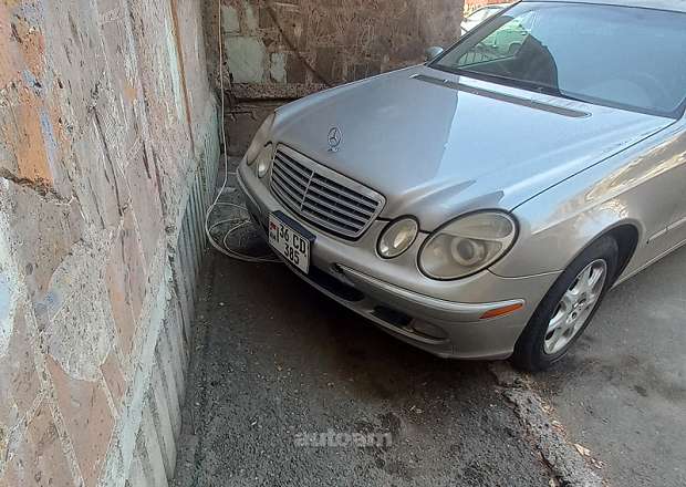 Mercedes-Benz E 320 2004 — photo 4