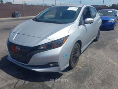 Nissan Leaf  2024 