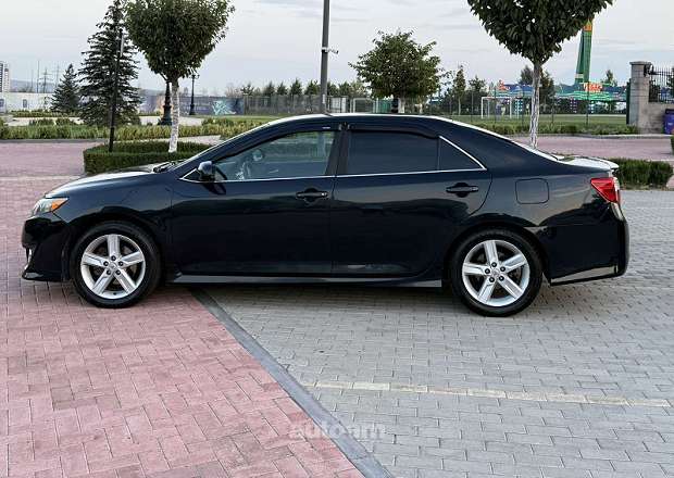 Toyota Camry 2012 — լուսանկար 7