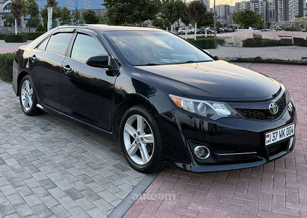 Toyota Camry 2012 — լուսանկար 3