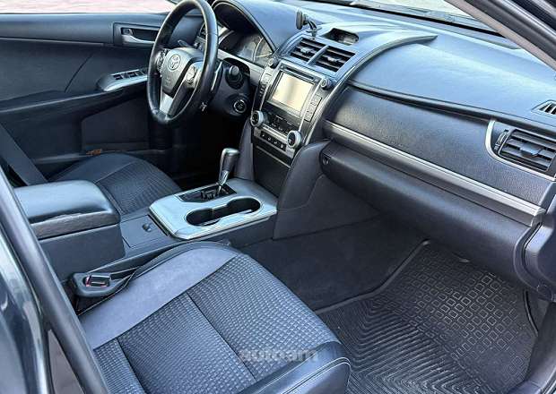 Toyota Camry 2012 — լուսանկար 10