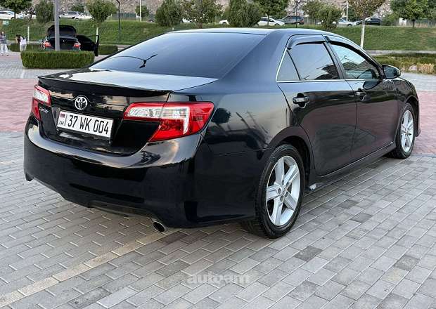 Toyota Camry 2012 — լուսանկար 5