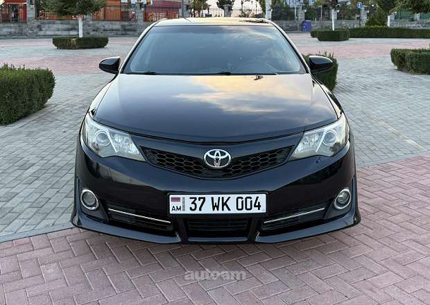 Toyota Camry 2012 — լուսանկար 2