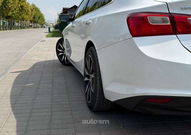 Chevrolet Malibu 2018 — լուսանկար 10