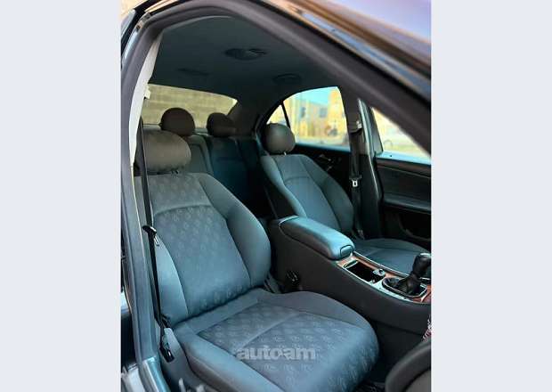 Mercedes-Benz 240 2002 — photo 9