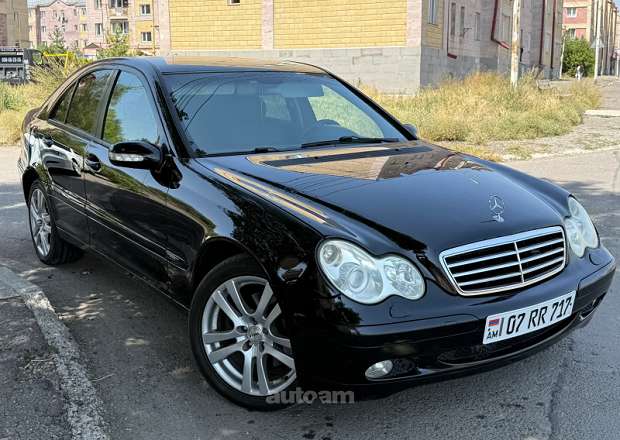 Mercedes-Benz 240 2002 — photo 3