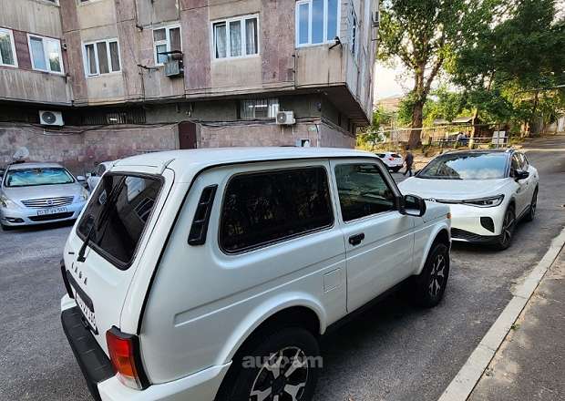 VAZ (Lada) 2121 NIVA (4x4) 2015 — photo 7
