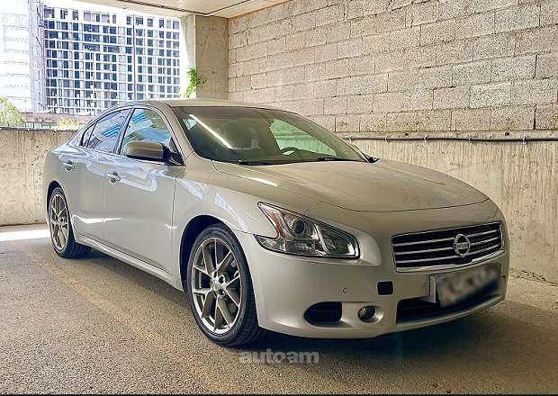 Nissan Maxima