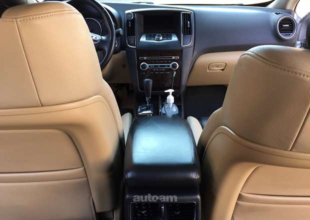 Nissan Maxima
