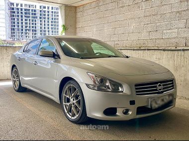 Nissan Maxima  2010 