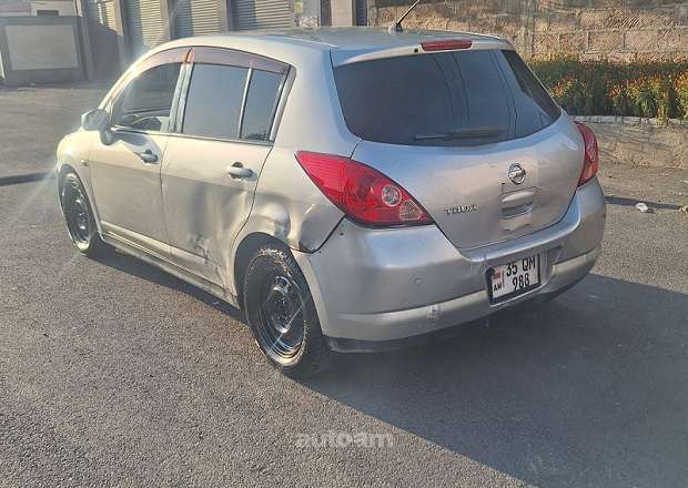 Nissan Tiida 2005 — լուսանկար 3