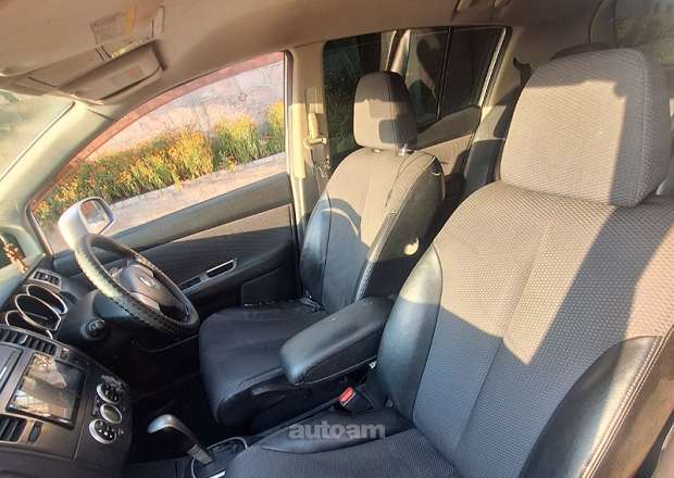 Nissan Tiida 2005 — լուսանկար 4