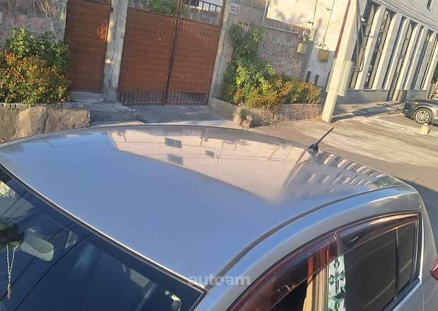 Nissan Tiida 2005 — լուսանկար 5