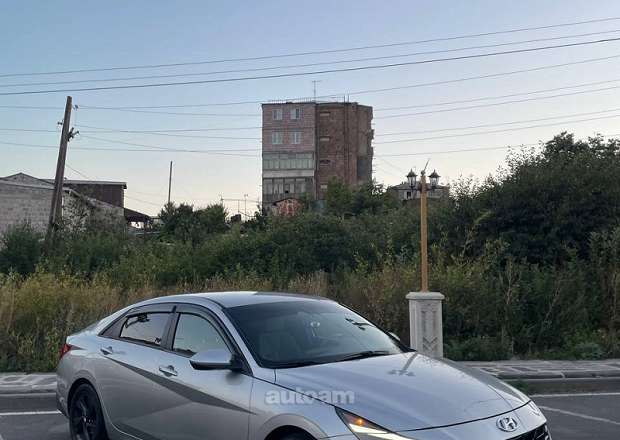 Hyundai Elantra 2021 — photo 1