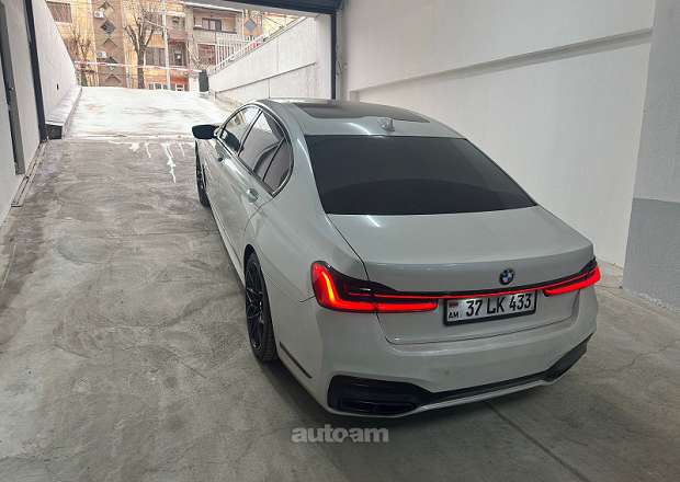 BMW 740