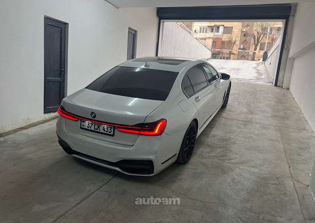 BMW 740