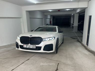 BMW 740  2017 