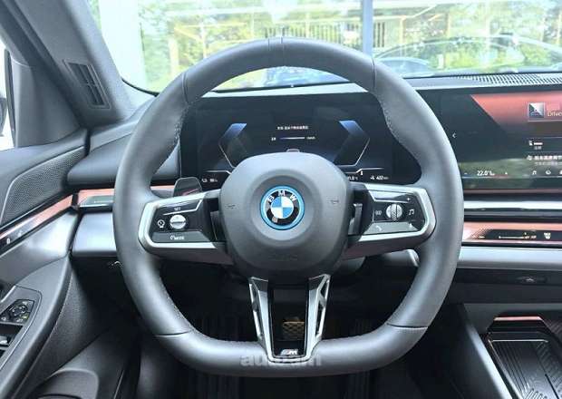BMW i5