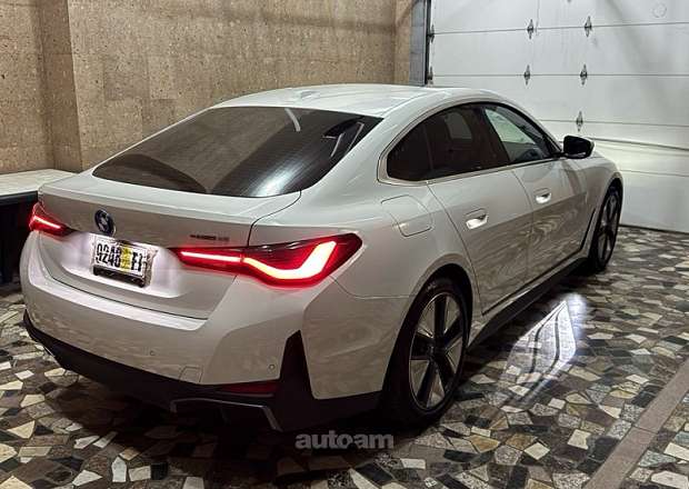 BMW i4