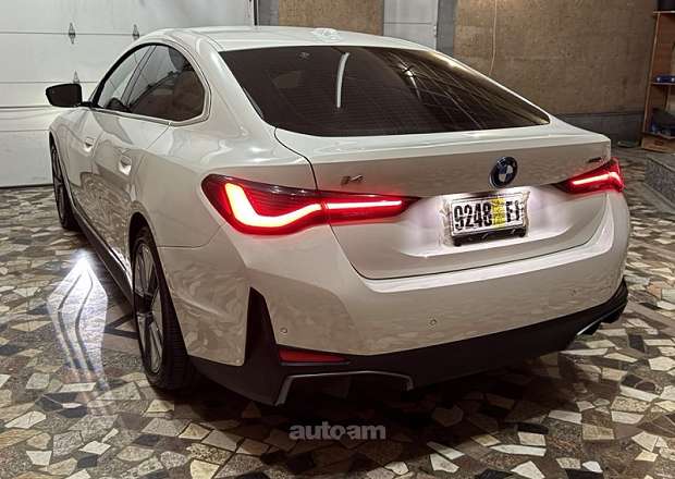 BMW i4
