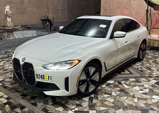 BMW i4