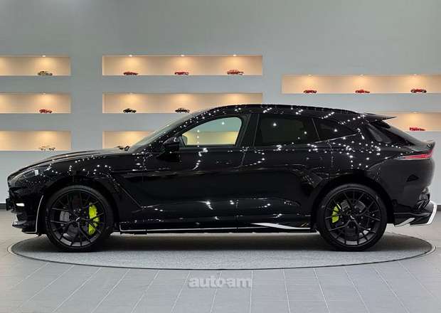 Aston Martin DBX