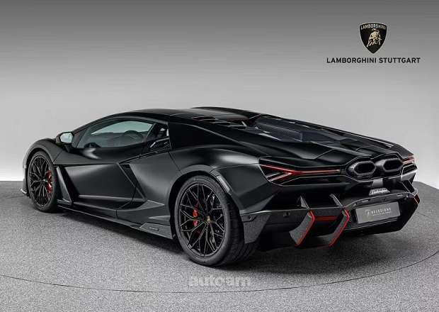 Lamborghini Revuelto
