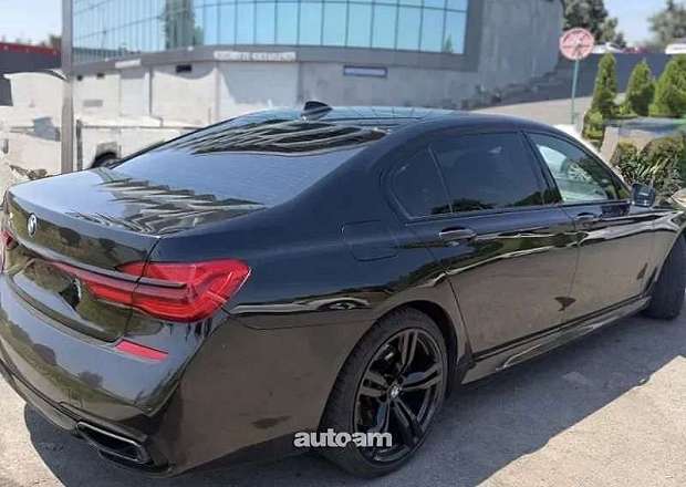 BMW 750