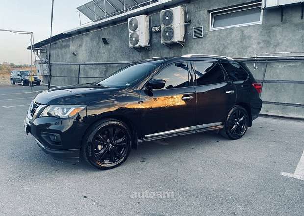 Nissan Pathfinder 2017 — լուսանկար 1