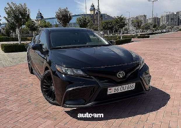 Toyota Camry 2020 — фото 3