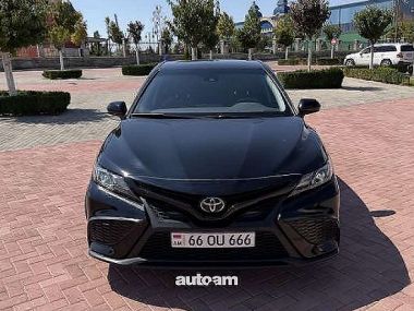 Toyota Camry  2020 