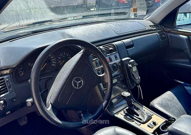 Mercedes-Benz E 240 1999 — լուսանկար 5