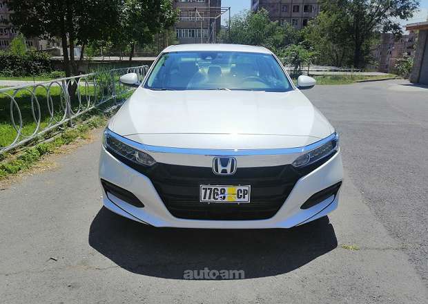 Honda Accord 2018 — photo 8
