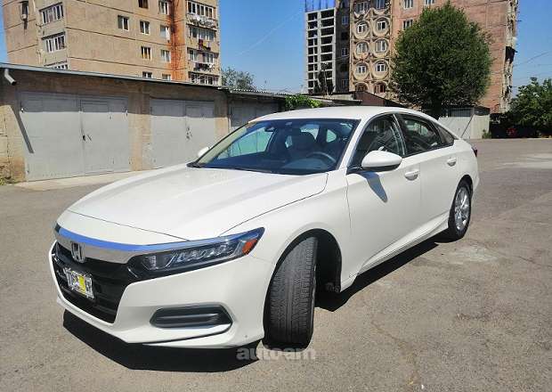 Honda Accord 2018 — photo 2