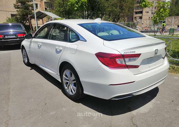 Honda Accord 2018 — photo 6