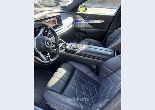 BMW 760 2023 — photo 5