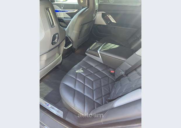 BMW 760 2023 — photo 4