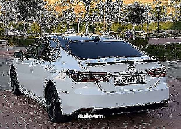 Toyota Camry 2022 — լուսանկար 4