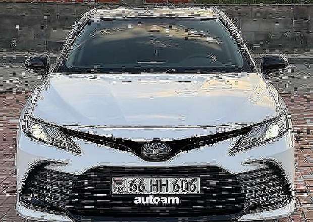 Toyota Camry 2022 — լուսանկար 3