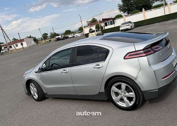 Chevrolet Volt 2015 — լուսանկար 2