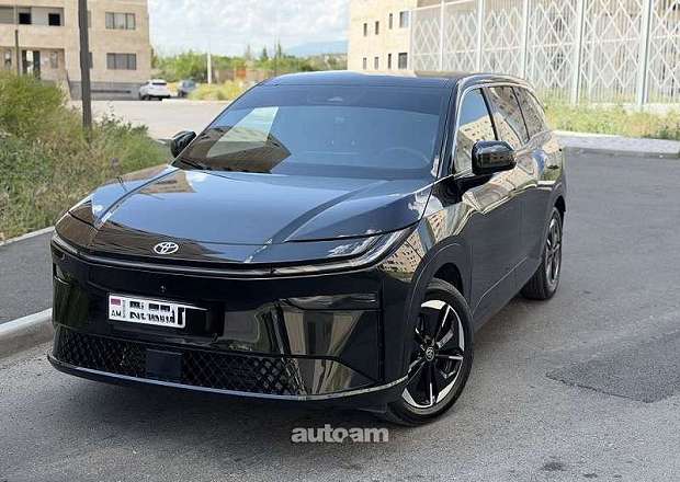 Toyota BZ3X 2025 — լուսանկար 1
