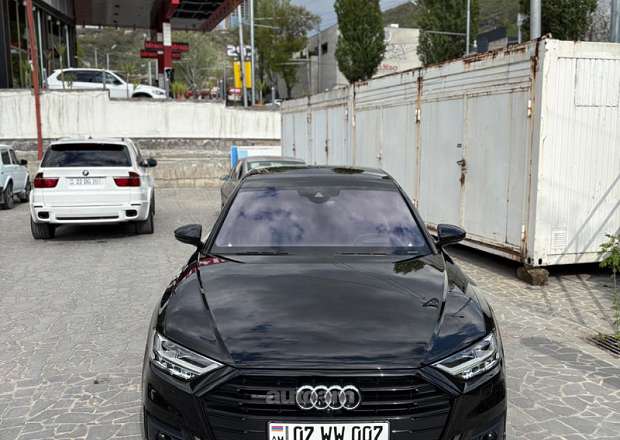 Audi A8