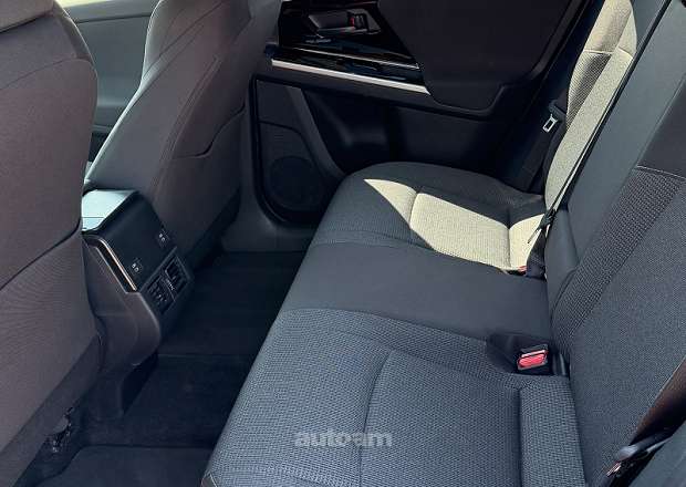 Subaru Solterra 2024 — photo 13