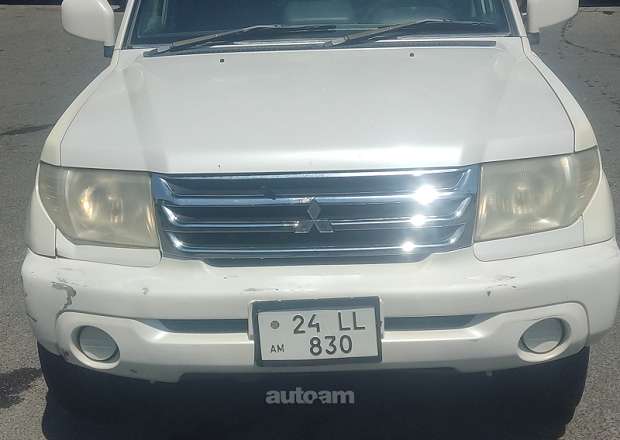 Mitsubishi Pajero Pinin (IO)
