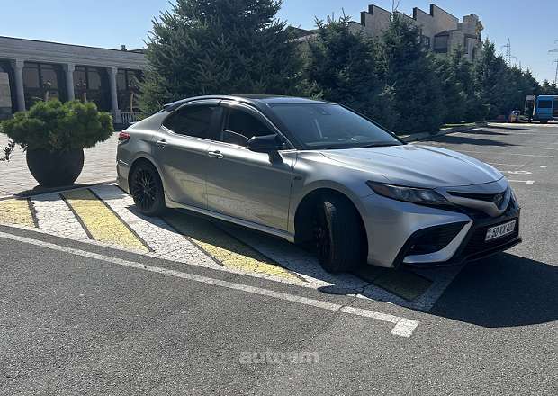 Toyota Camry 2021 — լուսանկար 8
