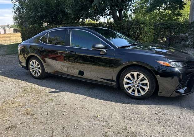 Toyota Camry 2018 — լուսանկար 6